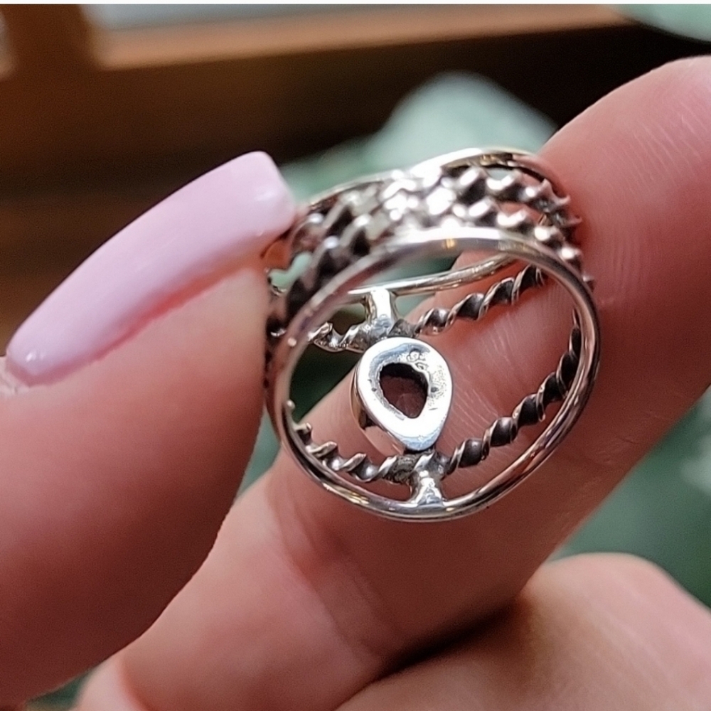 MYSTIC TOPAZ TWISTED STERLING RING - Picture 10 of 10